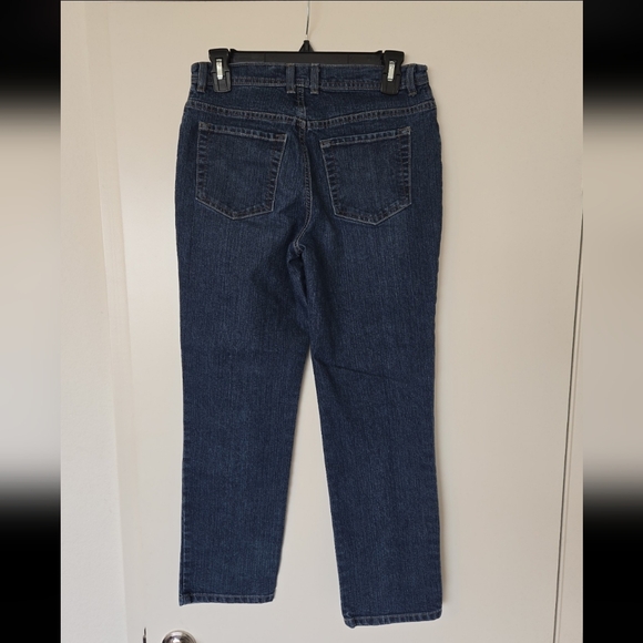 Gloria Vanderbilt Straight Leg Jeans in Dark Blue Wash - Picture 3 of 8